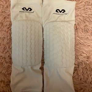 McDavid White Kneepads